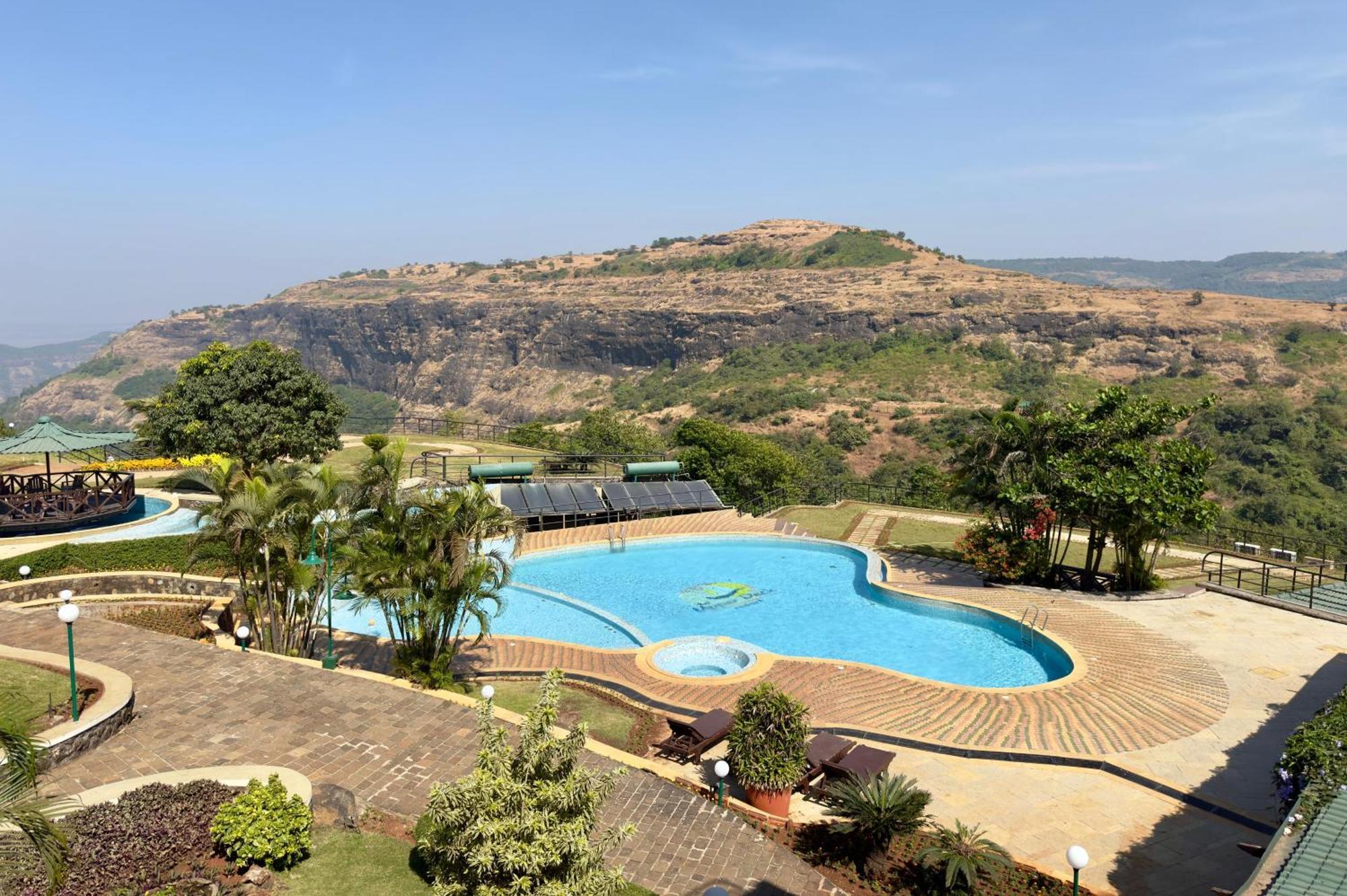 Upper Deck Resort - Stay And Relax At The Highest Peak ロナバラ エクステリア 写真