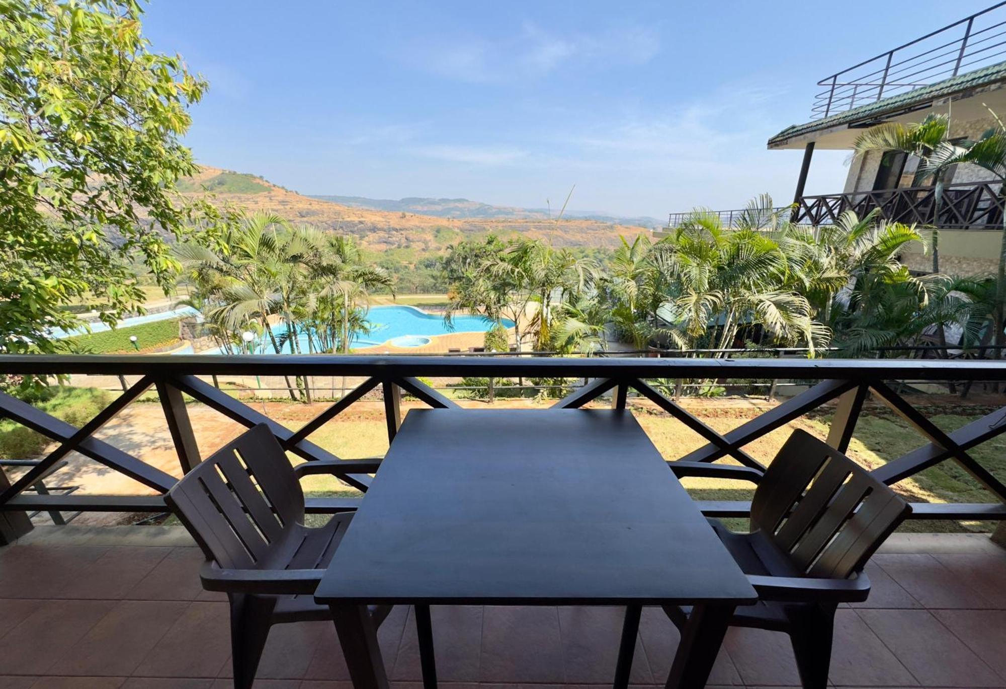 Upper Deck Resort - Stay And Relax At The Highest Peak ロナバラ エクステリア 写真