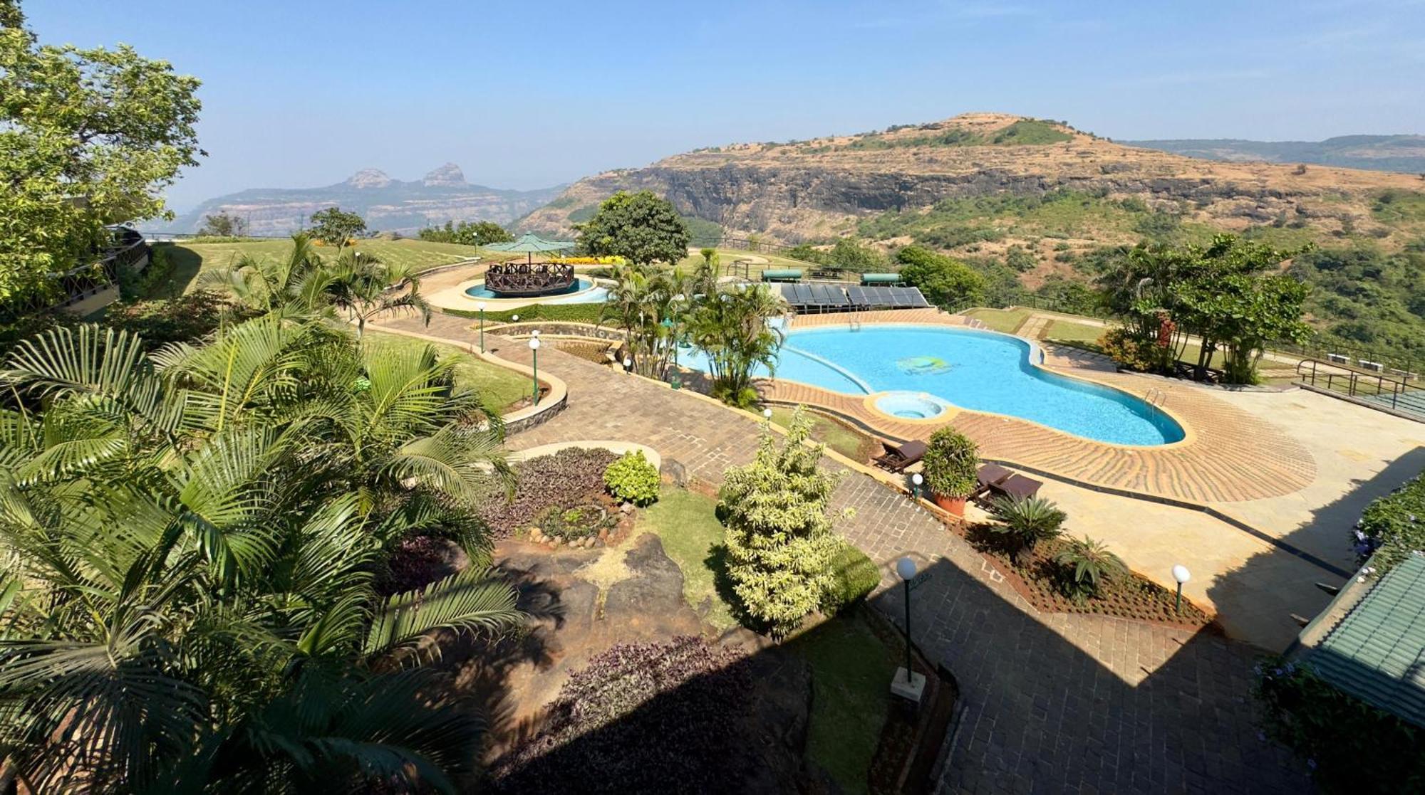 Upper Deck Resort - Stay And Relax At The Highest Peak ロナバラ エクステリア 写真