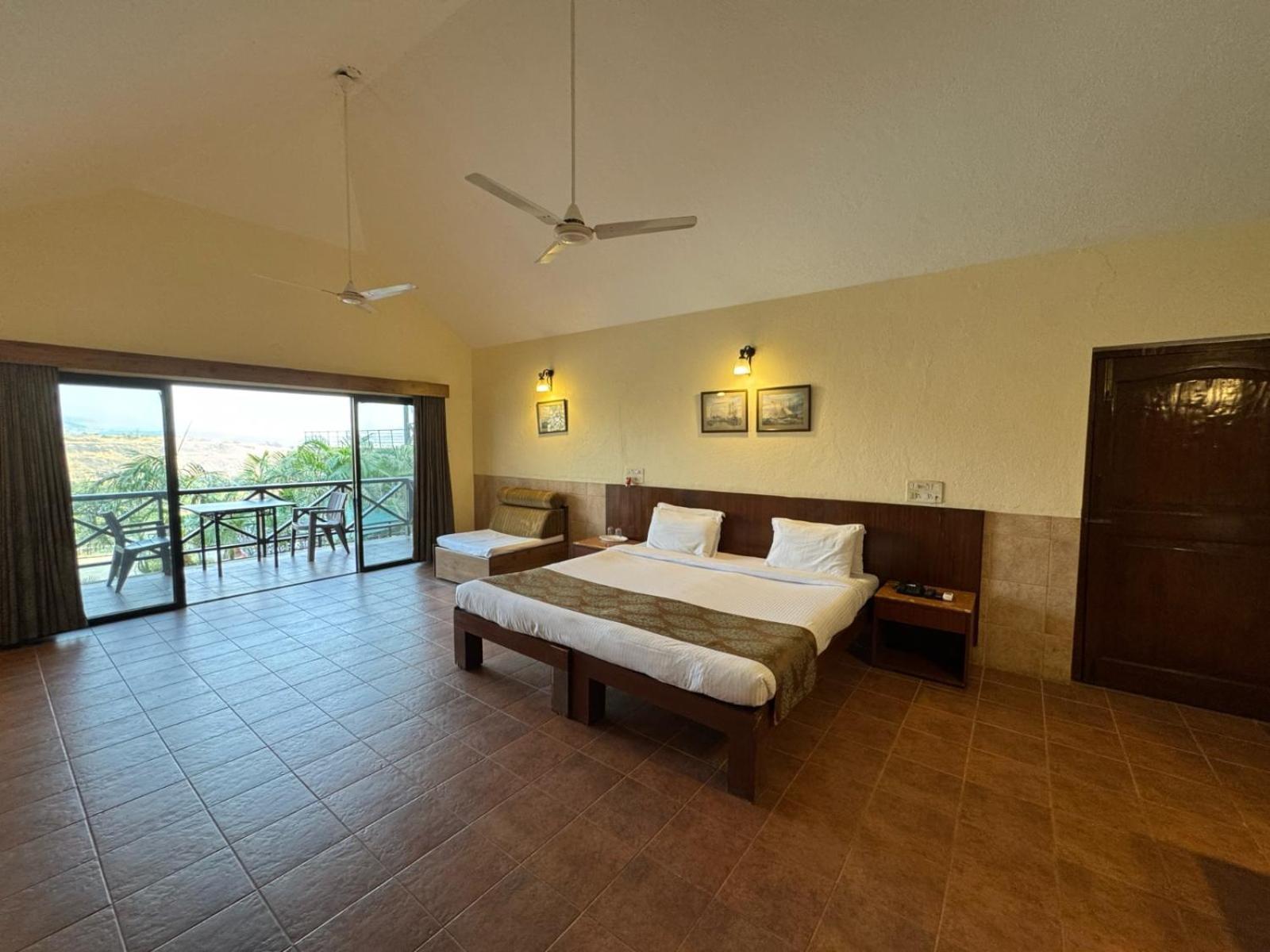 Upper Deck Resort - Stay And Relax At The Highest Peak ロナバラ エクステリア 写真