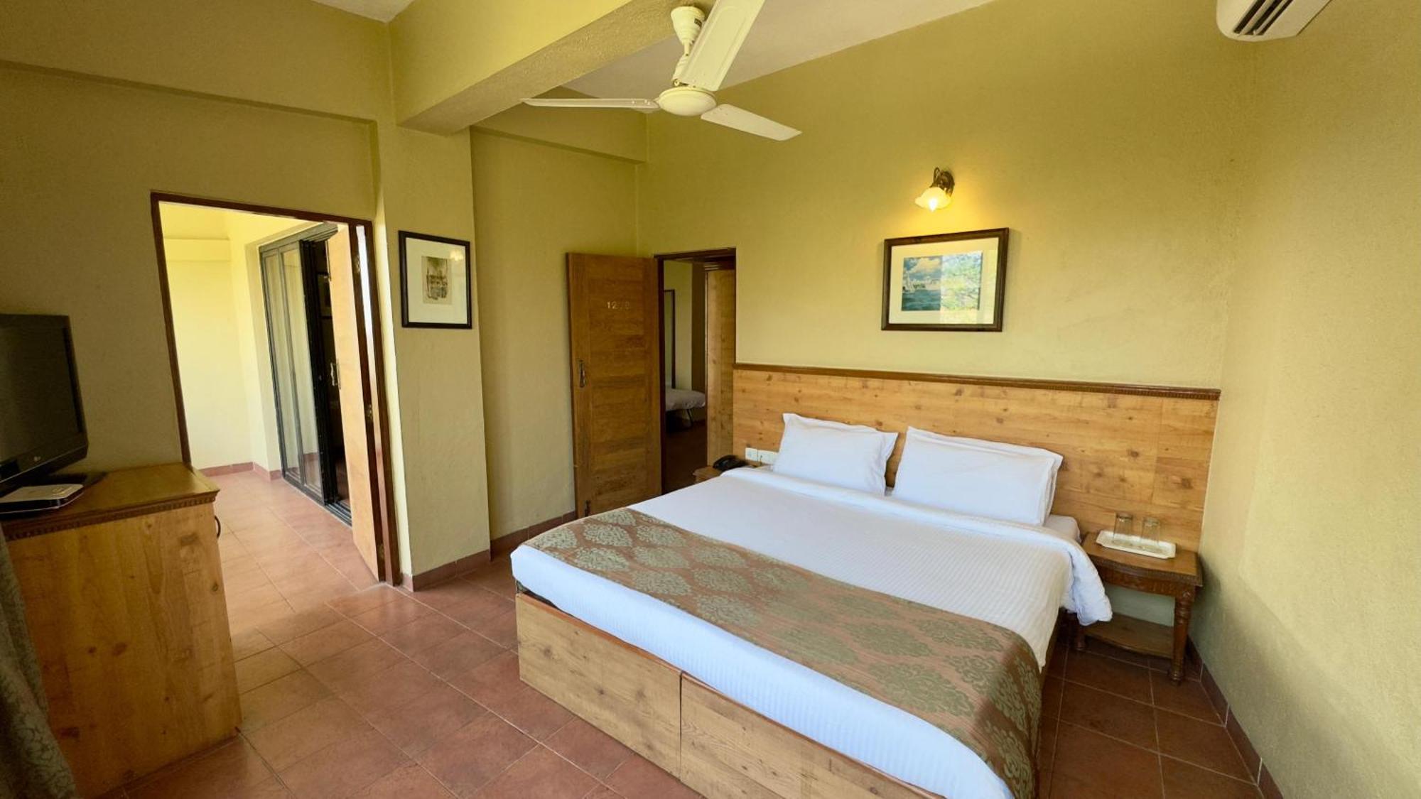Upper Deck Resort - Stay And Relax At The Highest Peak ロナバラ エクステリア 写真